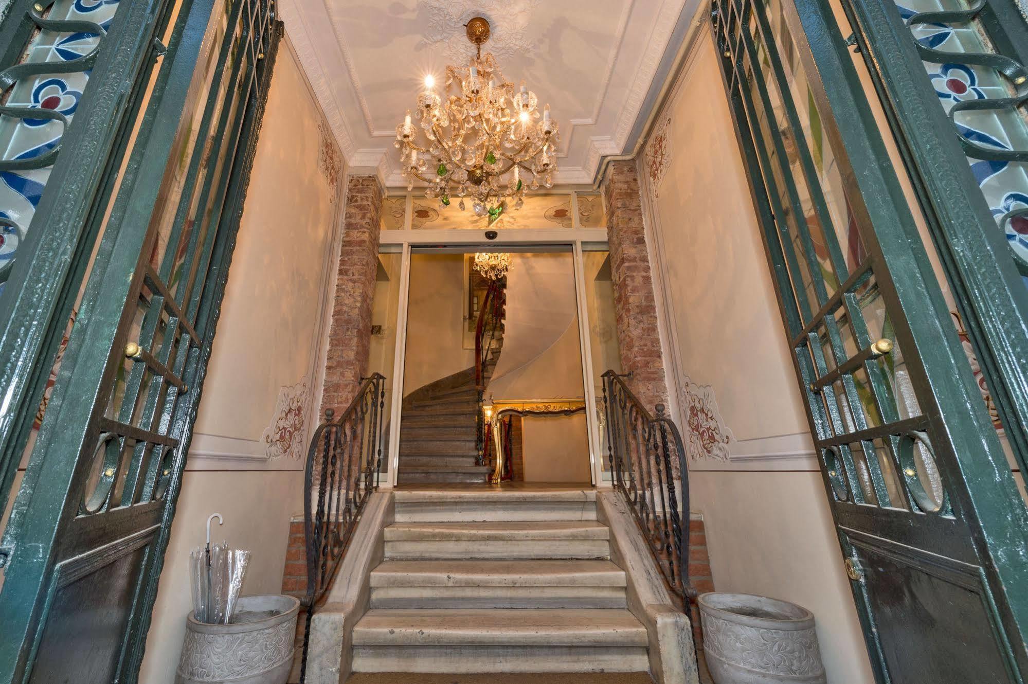 By Murat Crown Hotel Taksim Istanbul Exterior foto